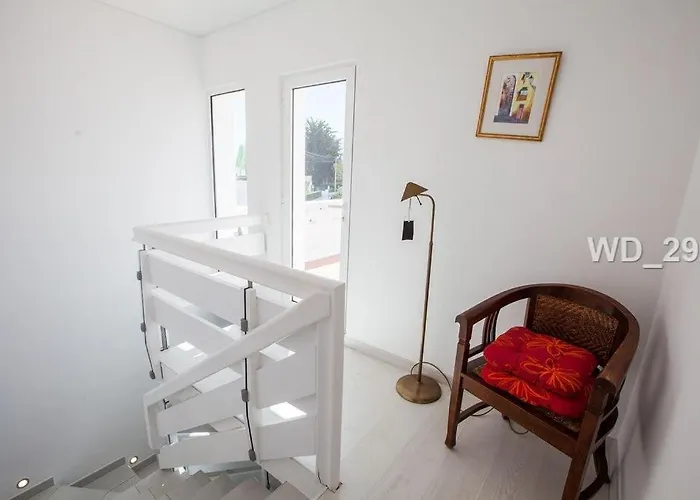 Pretty 3 Bedroom With Pool And Garden
