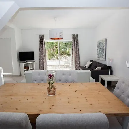 Pretty 3 Bedroom With Pool And Garden Carvoeiro (Lagoa)